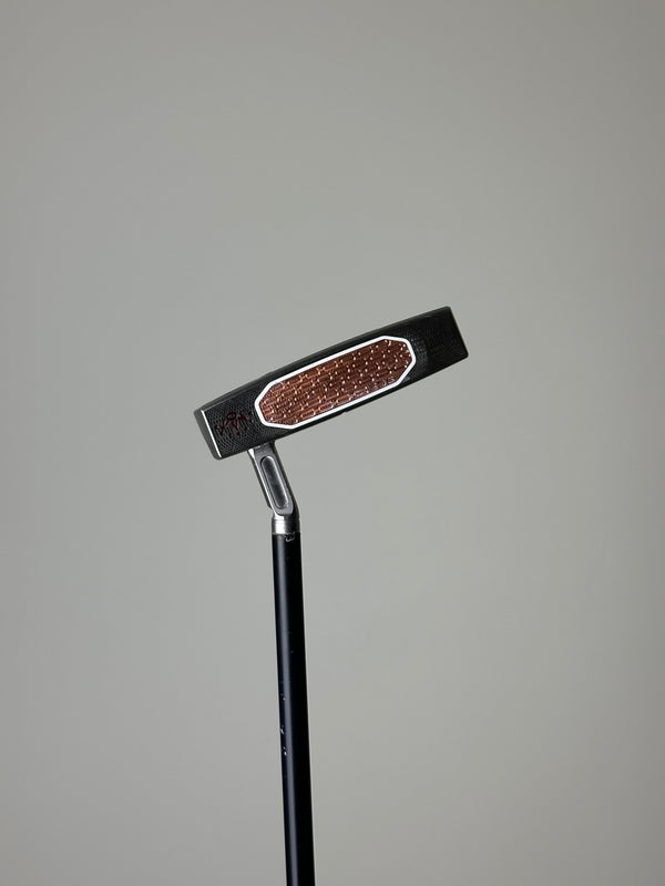 '25 Fastback 1.5 | Black and Gold